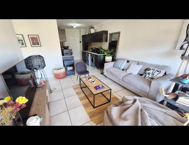 1 BEDROOM TOWNHOUSE FOR SALE IN OAKDENE